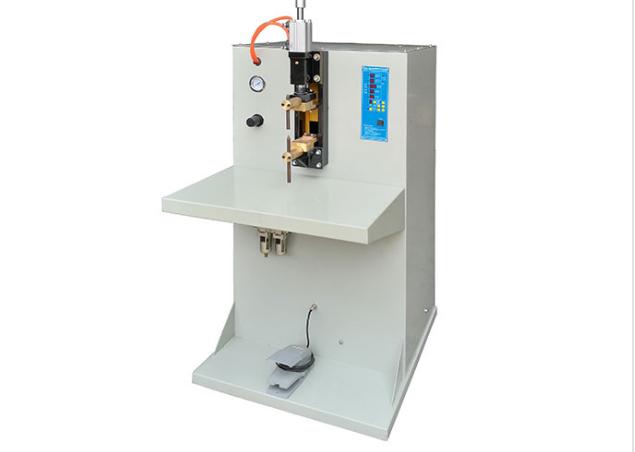 儲能點(diǎn)焊機(jī)使用